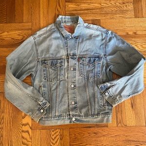 Vintage Levi’s denim jacket